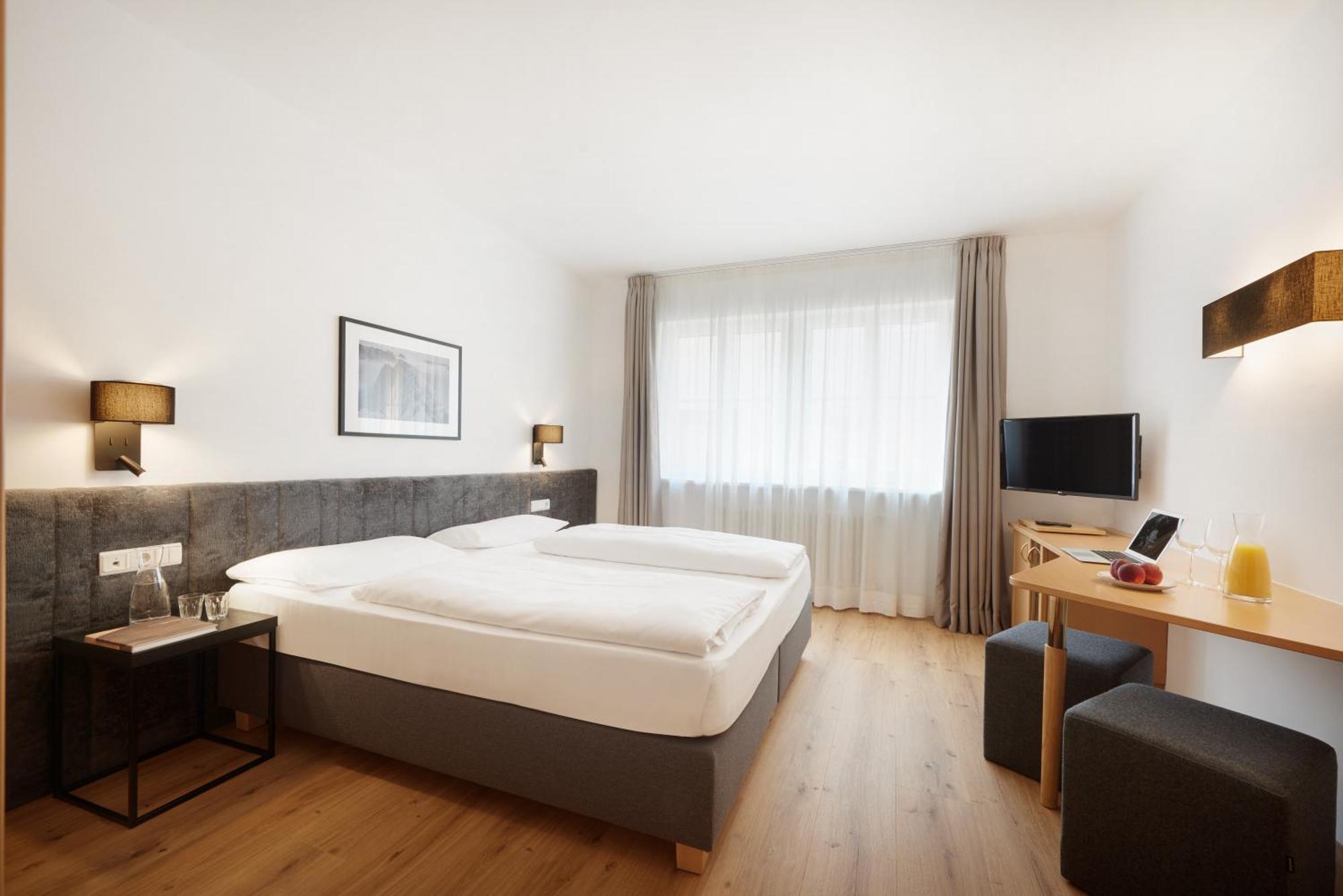 Hotel Goldene Rose บรูนิโก ภายนอก รูปภาพ