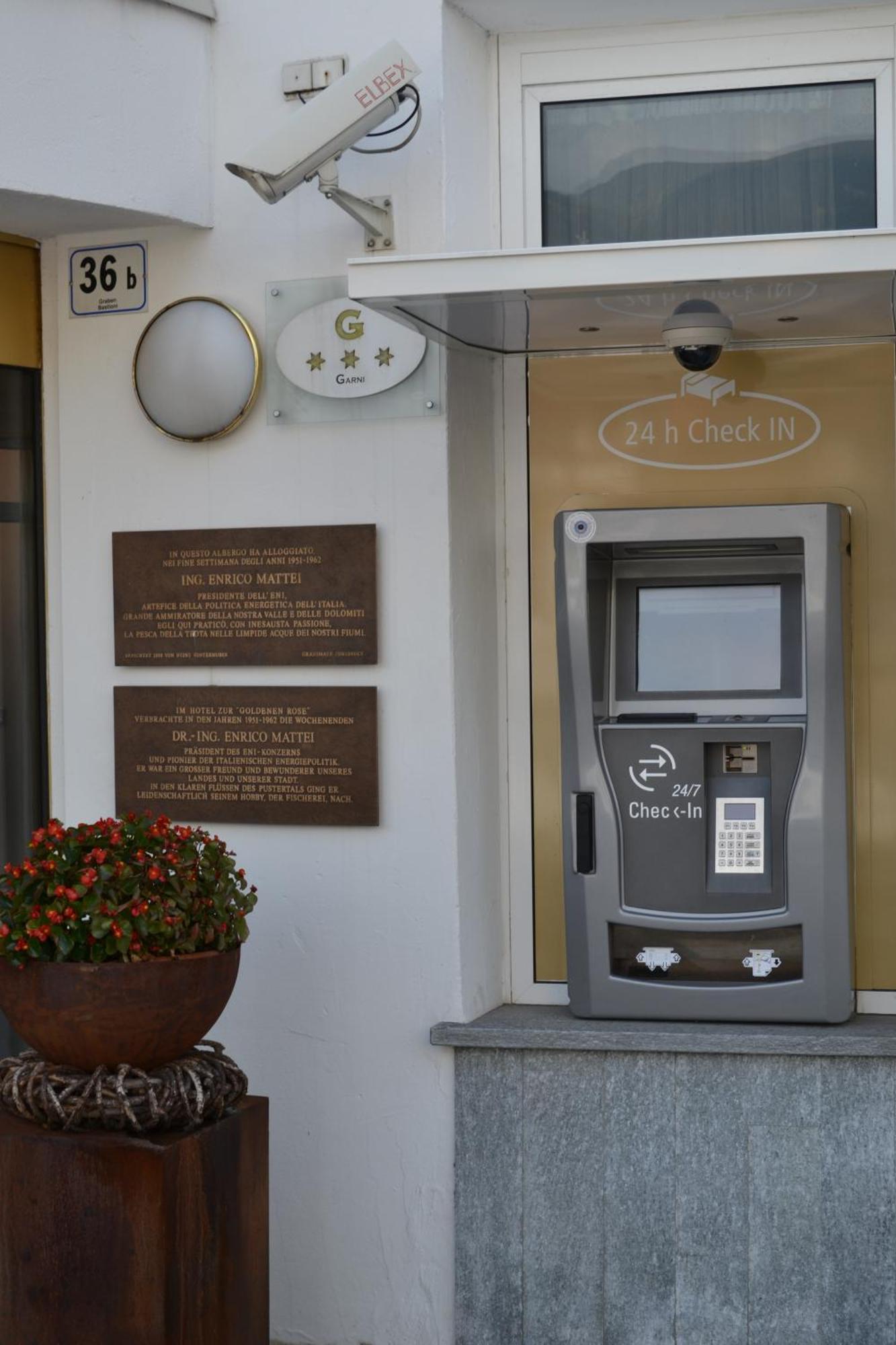 Hotel Goldene Rose บรูนิโก ภายนอก รูปภาพ